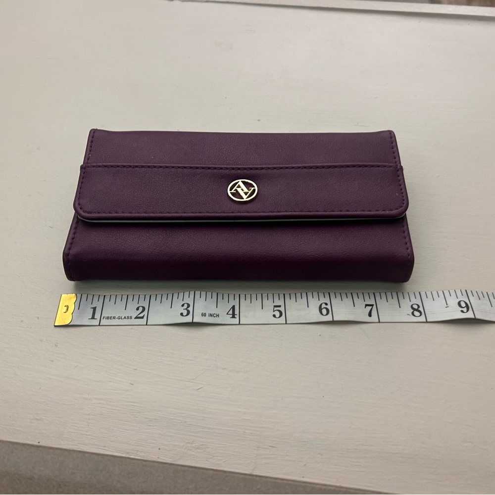 Adrienne Vittadini Elegant Purple Wallet - Picture 3 of 7